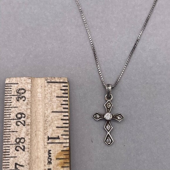 925 Sterling Silver Rhinestone Cross Pendant Box Chain Necklace 18.5 In Italy - Picture 4 of 8